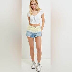 PacSun Spring Tide
High Waisted Denim
Festival Shorts size 26 new with tags